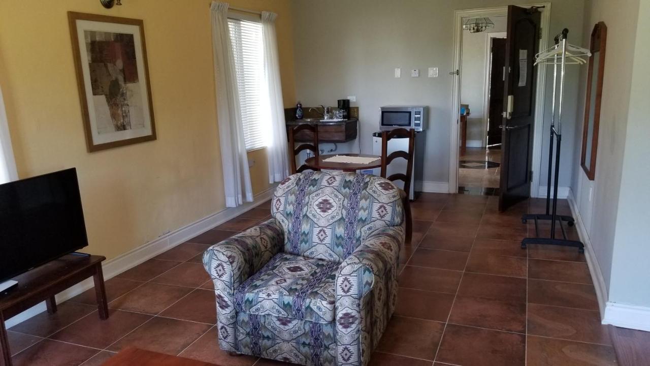 Guest House Villa Mishkan Runaway Bay Eksteriør bilde